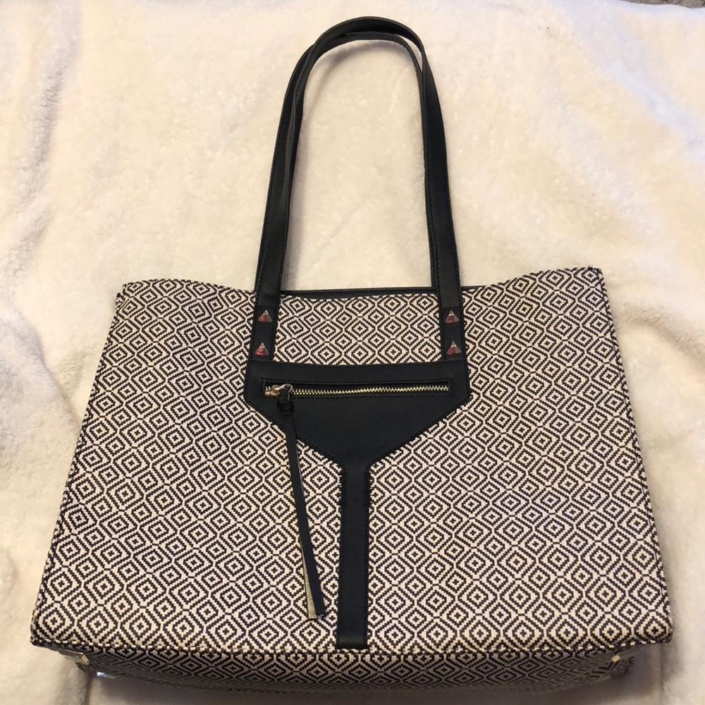 Gorgeous Stella and Dot city tote!